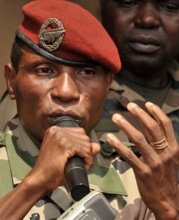 Le prsident guinen autoproclam, le capitaine Moussa Dadis Camara, le 27 dcembre 2008  Conakry