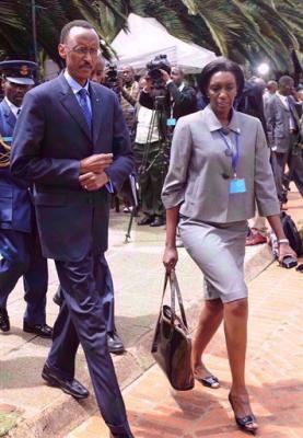 Rose 
Kabuye et le prsident rwandais Paul Kagame, le 7 novembre 2008  Nairobi