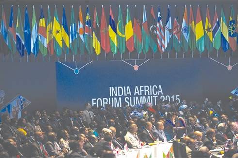 Le roi du Maroc sest prsent au sommet Inde-Afrique avec une dlgation de quelque 400 personnes