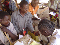 Opration anti-paludisme organise par MSF. &#13;&#10;&#13;&#10;&#9;&#9;(Photo : Carine Frenk)