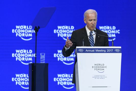 Le vice-prsident amricain sortant, Joe Biden, s'adresse au Forum conomique mondial, le 18 janvier 2017  Davos, en Suisse.