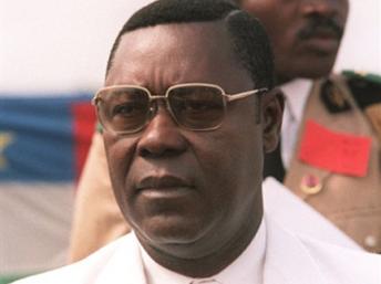 Gnral Andr Kolingba, 
l'ancien prsident centrafricain dcd ce 7 fvrier 2010  Paris