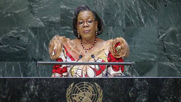 Catherine Samba-Panza, prsidente de transtion de Centrafrique, ici photographie lors d'un discours  l'ONU, le 27 septembre 2014, a exprim mercredi 22 octobre sa volont de rtablir l'ordre dans la capitale, rgulirement touche par des violences