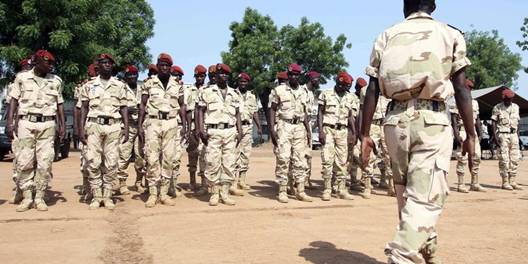 Des soldats de l'arme centrafricaine, le 13 mars 2015  Bangui.
