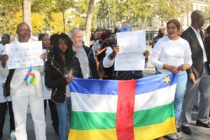 A PARIS, le 3 Octobre 2015, DES MANIFESTANTS APPELLENT TOUS LES CENTRAFRICAINS A SE RAPPROPRIER DE LEUR DESTIN