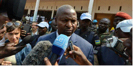 Faustin Archange Touadera  la sortie d'un bureau de vote, le 14 fvrier 2016,  Bangui 
en Centrafrique