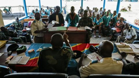 Un sergent-major de l'arme congolaise comparat devant le tribunal militaire de Kinshasa pour viol et violation des instructions, lors du procs des soldats congolais de la Minusca, le 4 avril 2016