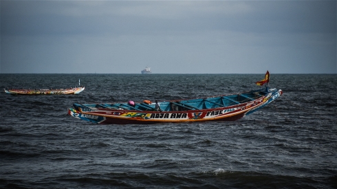 Des pcheurs au large des ctes de Thiaroye