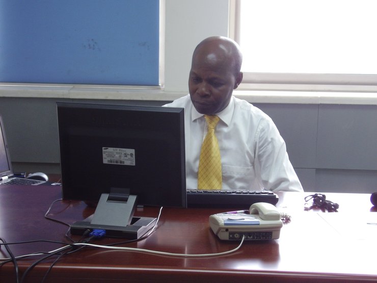 Professeur Gaston Nguerekata