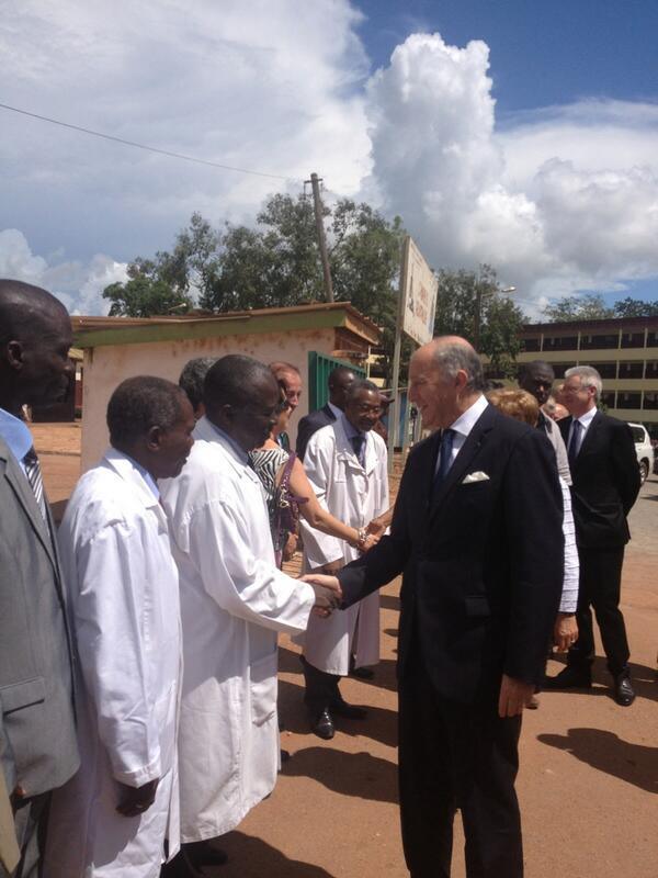 rrive de Laurent FABIUS  Bangui 02
