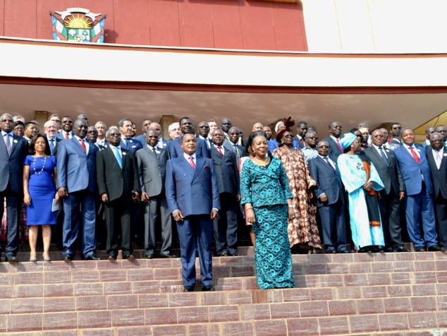 L'ouverture des travaux dudit forum, lundi 4 mai 2015  Bangui: photo de famille