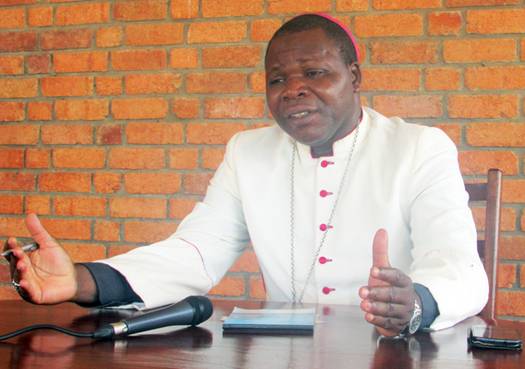 L'archevque de Bangui Dieudonne Nzapalainga.